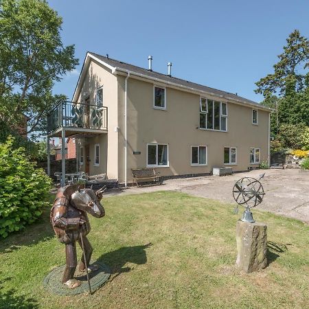 The Schoolhouse Bakehouse Apartment Бишъпс Касъл Екстериор снимка